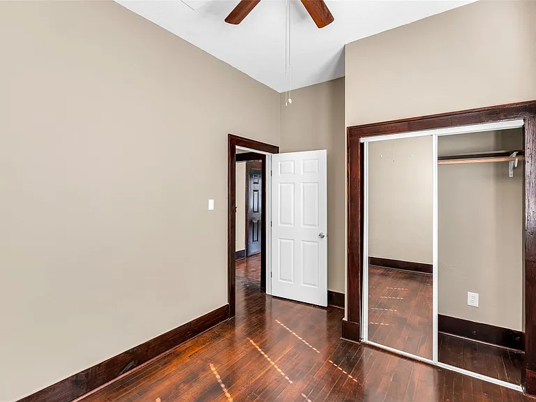 3010 Avenue Q #2 — Photo 3