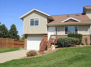 402 Kimberlite St, Tiffin, IA 52340