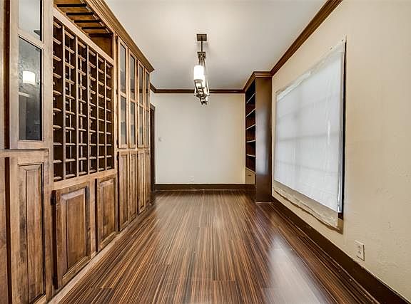 3rd image of 2700 Galvez Ave