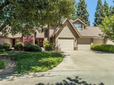 1282 W Flora Avenue, Reedley, CA, 93654