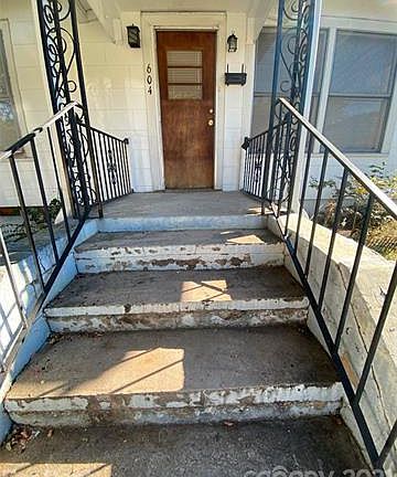 2nd image of 604 Apple St