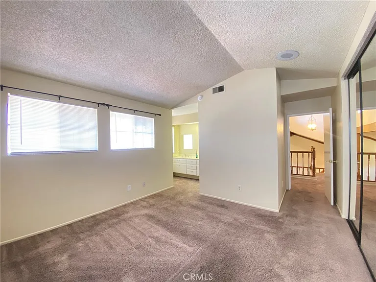 12044 Champlain St — Photo 14