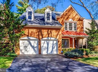 3722 Center Way, Fairfax, VA 22033
