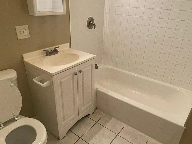 5144 S Throop St #2 — Photo 3