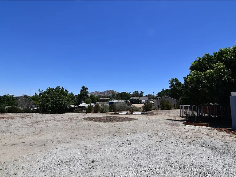 2161 Valley View Ave — Photo 12