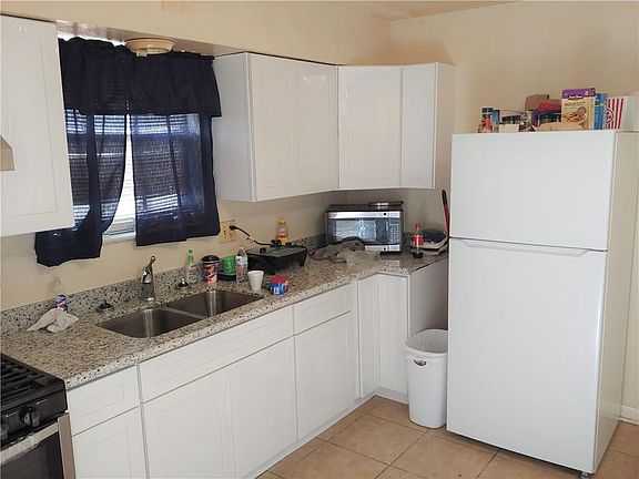 4th image of 8630-32 Bill St