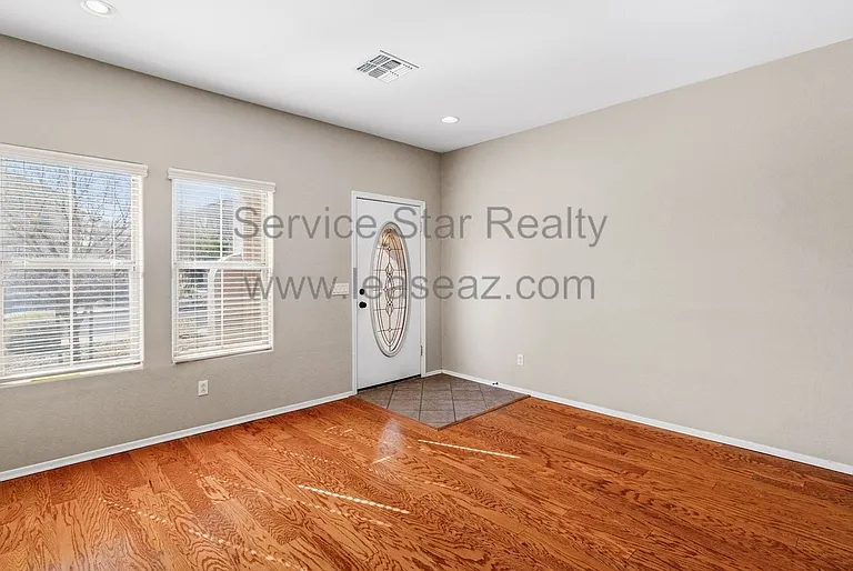 15015 N 172nd Ln — Photo 5