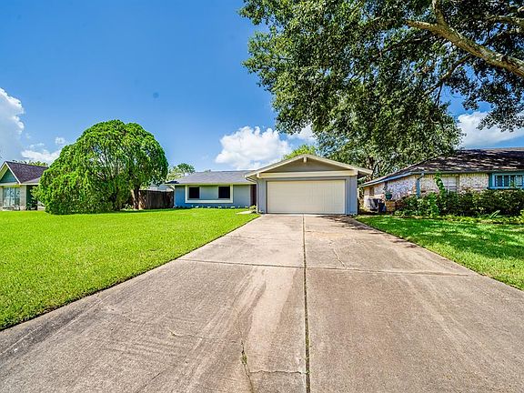 3rd image of 16930 Hibiscus Ln