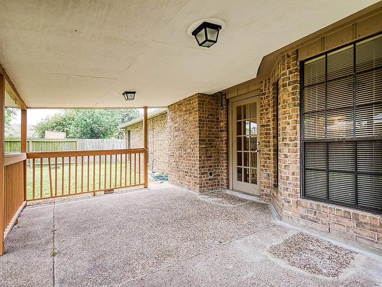 2322 Willow Dr — Photo 18