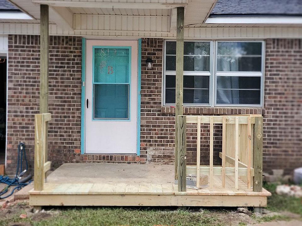 1st image of 813 Sherwood Dr