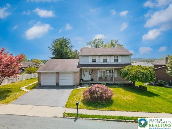 1804 Elmhurst Dr, Whitehall, PA 18052