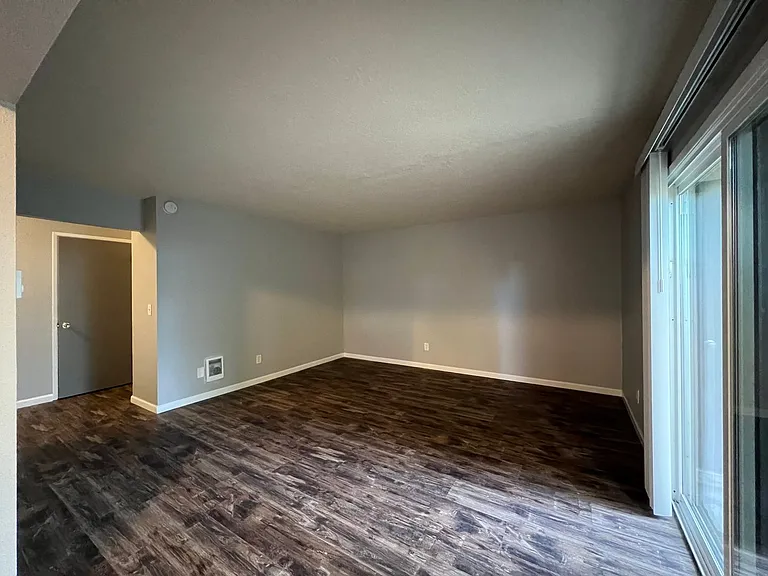 15220 SE Stark St #1-21 — Photo 50