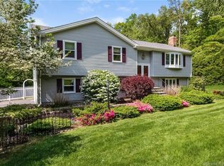 135 Chimney Sweep Hill Rd, Glastonbury, CT 06033