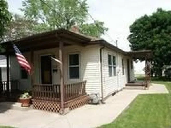 306 19th Ave, Naplate, IL 61350