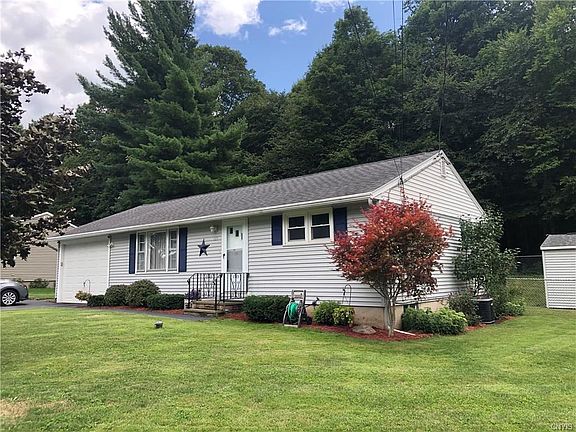 3rd image of 121 Charles Dr