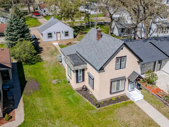 704 3rd St SE, Little Falls, MN 56345