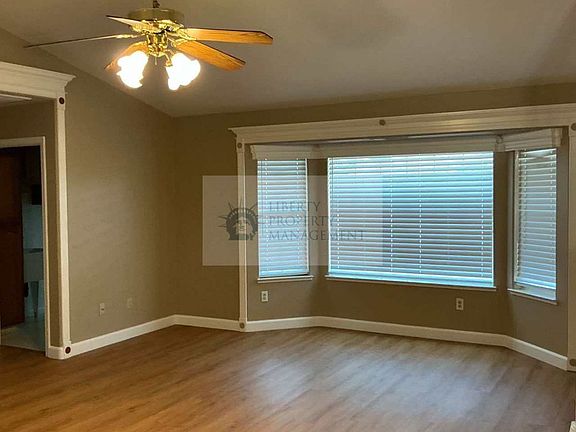 3rd image of 1247 Caballero St