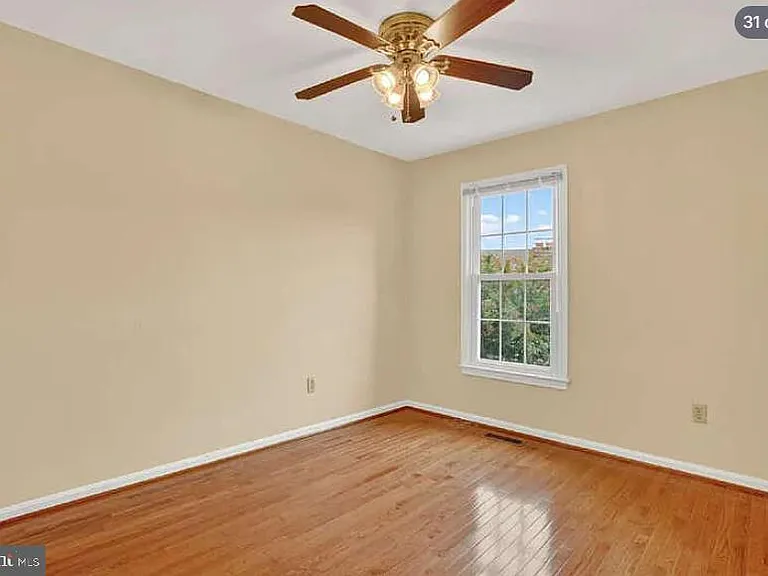 7427 Salford Ct — Photo 31