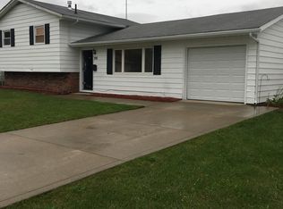 1911 E 39th St, Lorain, OH