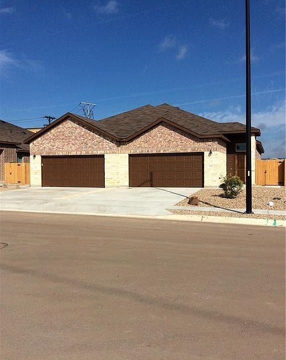 1st image of 206 Hidden Springs Dr