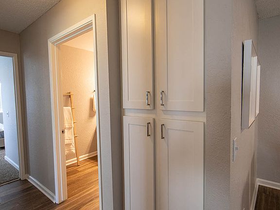 3rd image of 570 E Barham Dr #276