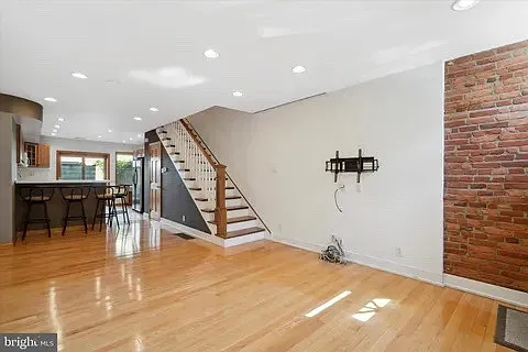 2 bed, 1120 sqft, $2,800 — Photo 3