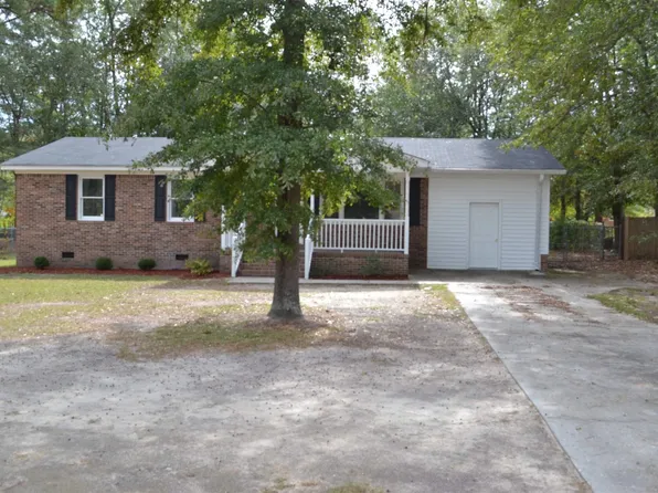 927 Meadow Dr, Lugoff, SC 29078