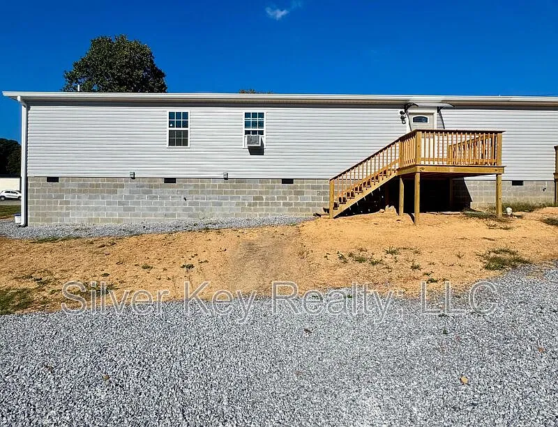 2 bed, 2.0 bath, $1,250 — Photo 2