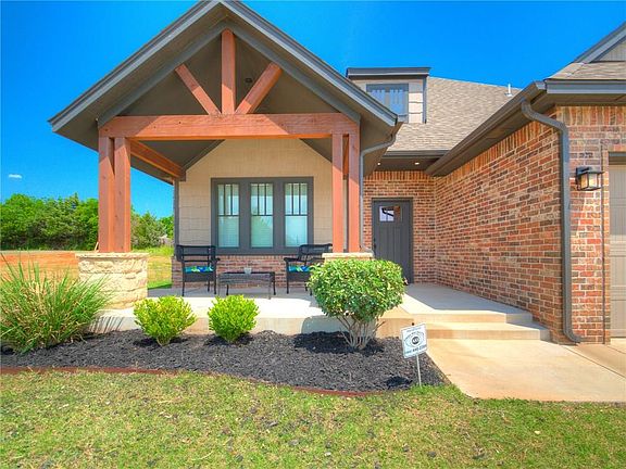 2nd image of 1404 Atalon Dr