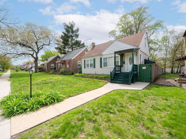 6742 Schneider Ave, Hammond, IN 46323