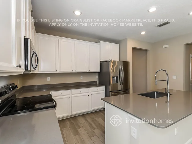 9884 Lemon Grass Ln — Photo 7