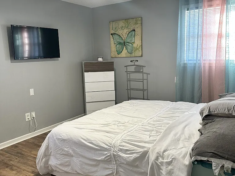 400 Wesley Dr — Photo 9