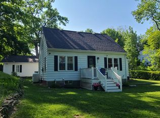 12 Whites Ln, Halfmoon, NY 12065