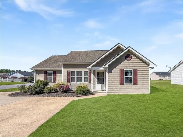 1011 Jessica St, Elizabeth City, NC 27909