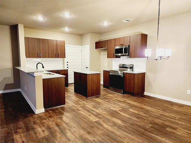 9836 Grosbeak Ln — Photo 10