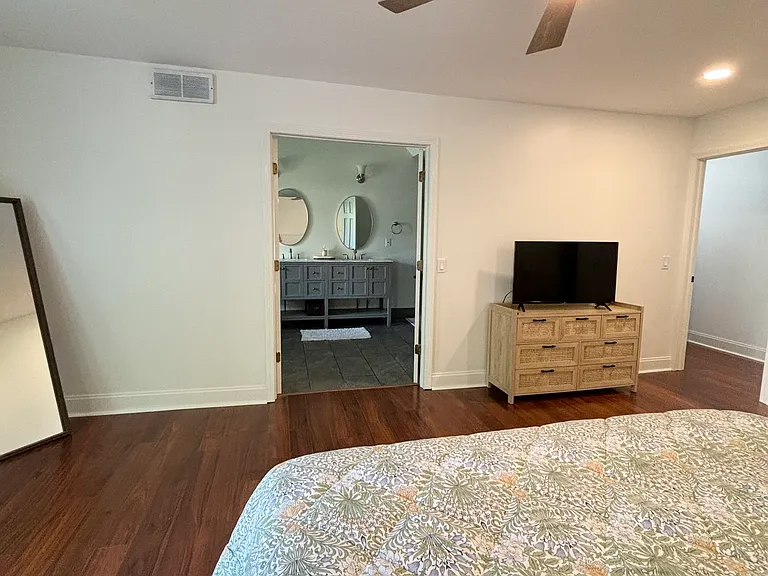 6035 Whitegate Xing — Photo 10