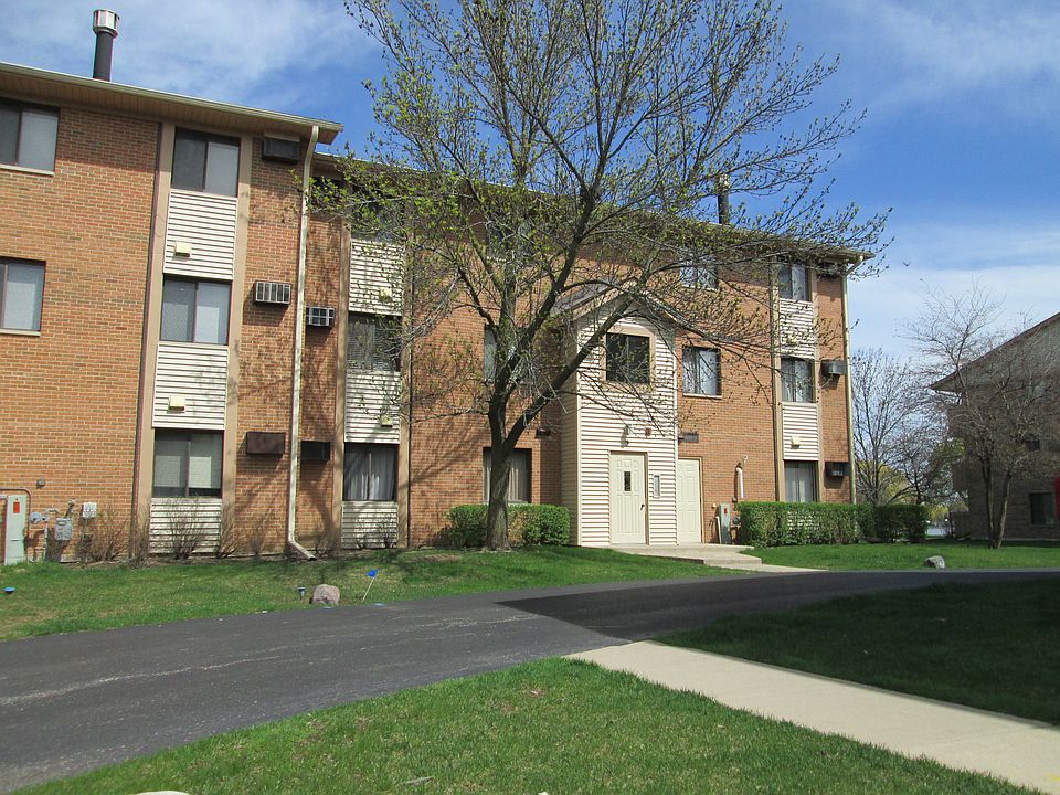 1st image of 9 Cedar Ct APT 13