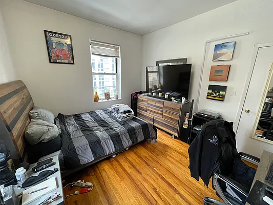 Rented by R New York | media 41