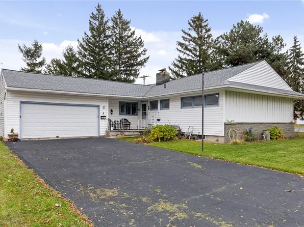 8 Hillview Dr, Rochester, NY 14622