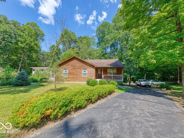 8157 Center Lake Rd, Nineveh, IN 46164