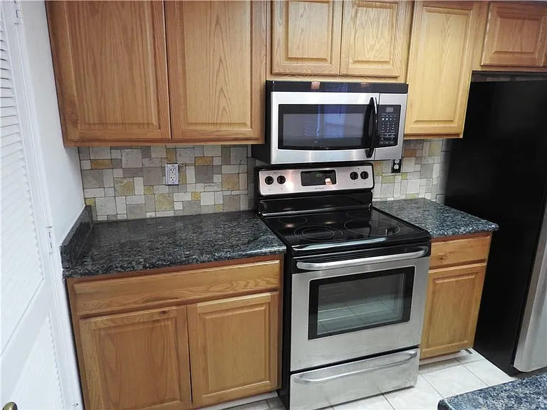 248 Jefferson Pkwy — Photo 7