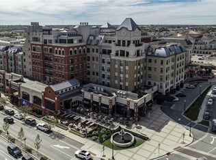 720 S Rangeline Rd UNIT 702, Carmel, IN 46032