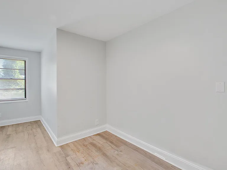 7221 Patricia Dr — Photo 7
