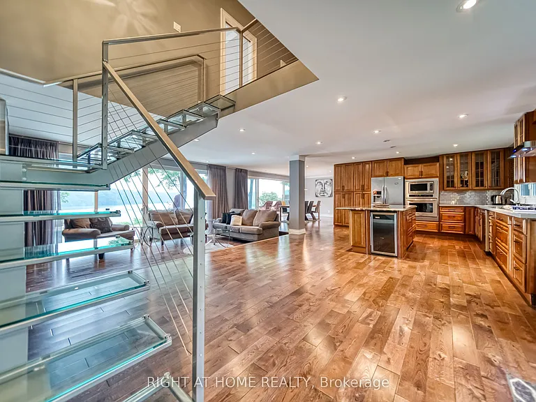 44 Royal Henley Blvd — Photo 12