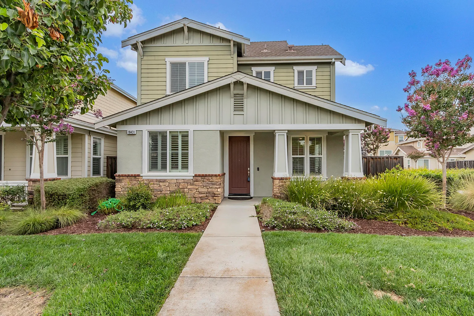 18431 Emerald Ln photo 1