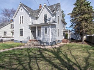 915 Market St, Dekalb, IL 60115