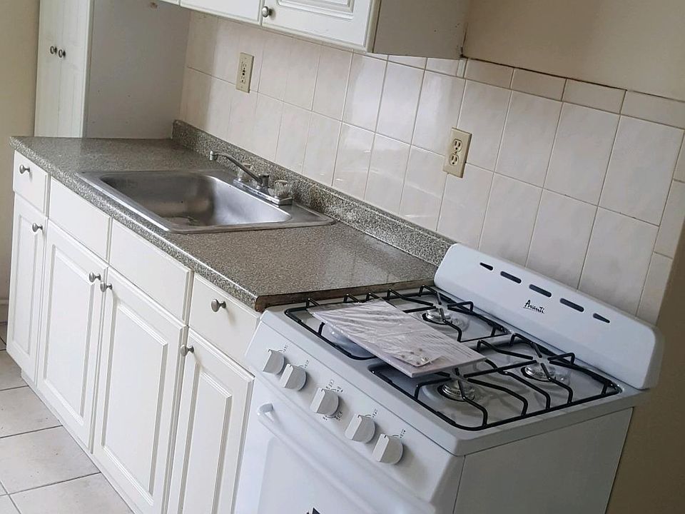 2nd image of 72 Parkhurst St APT 3