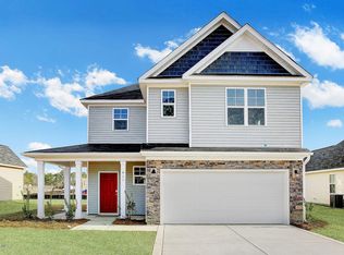 911 Heart Wood Loop Rd SE, Leland, NC 28451