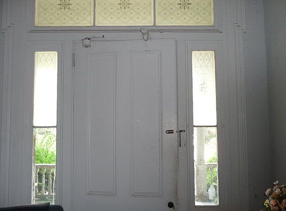 3rd image of 702 Mulberry St