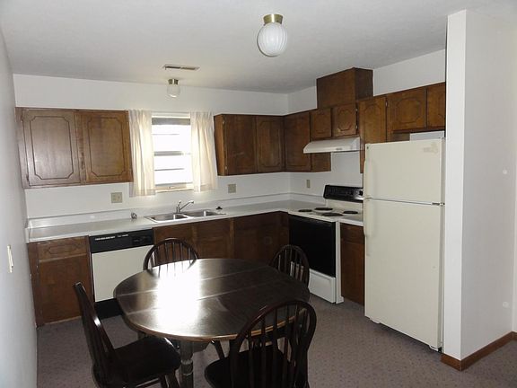 5th image of 3103 Lundin Dr #10